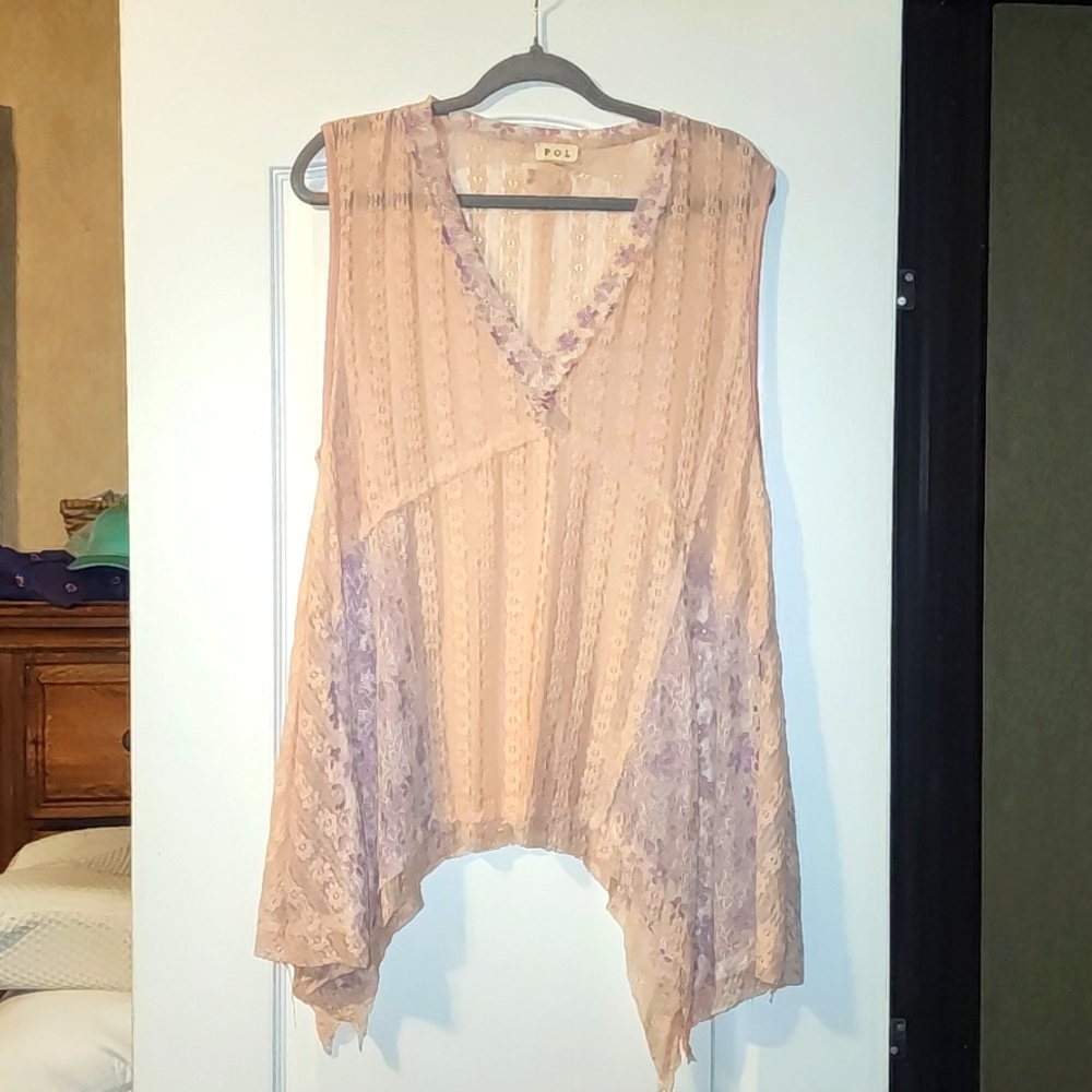 POL sleevless blouse